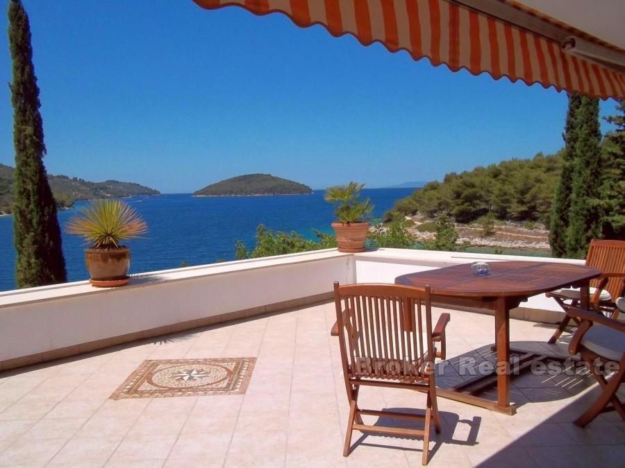 Maison / Villa première rangée de la mer, à vendre