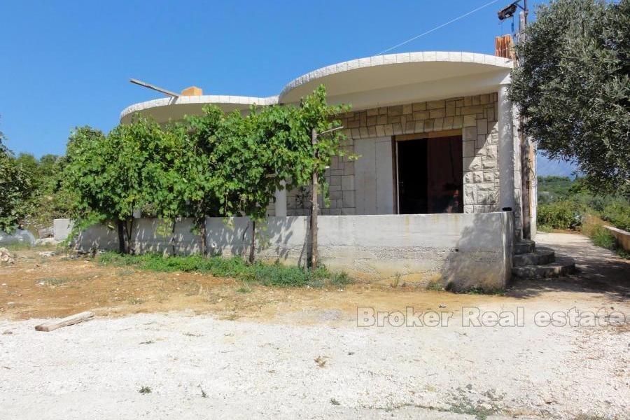 Kuća / vila, nedovršena u blizini mora
