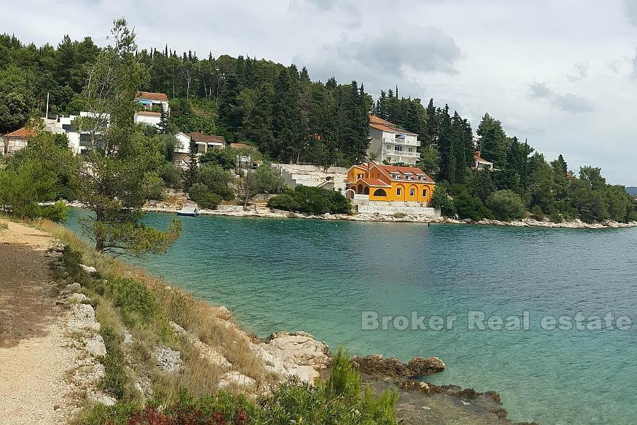 Maison / villa avec piscine, première rangée de la mer, à vendre