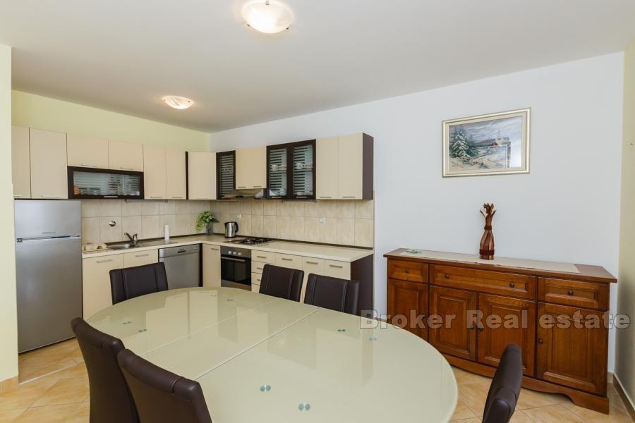 Apartment, Two bedroom apartment, southeast oriented, for rent
