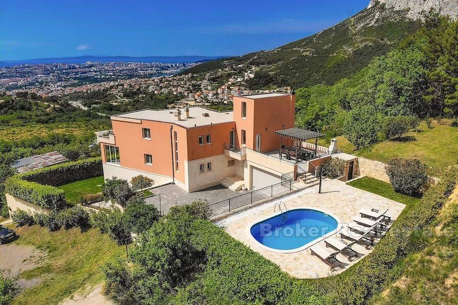 Haus / Villa, Luxus-Villa mit Pool und Blick auf das Meer und Split