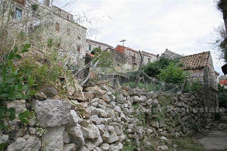 Dům / Villa, Ruined kamenný dům z 15. století, na prodej