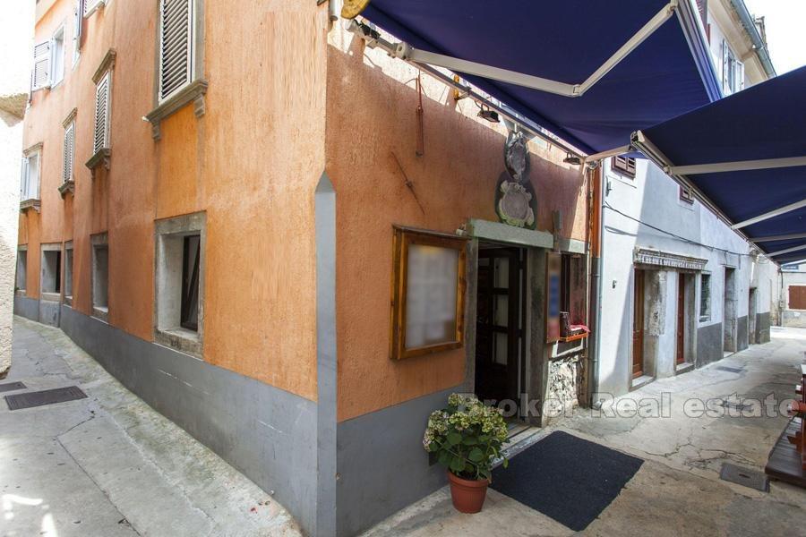 Kuća / Vila s restoranom, u centru grada, na prodaju