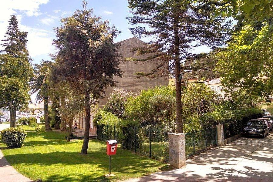 Secession villa i centrum, till salu
