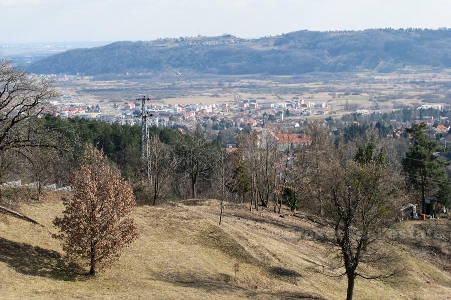 Grundstück mit Blick auf die Stadt Samobor, zu verkaufen
