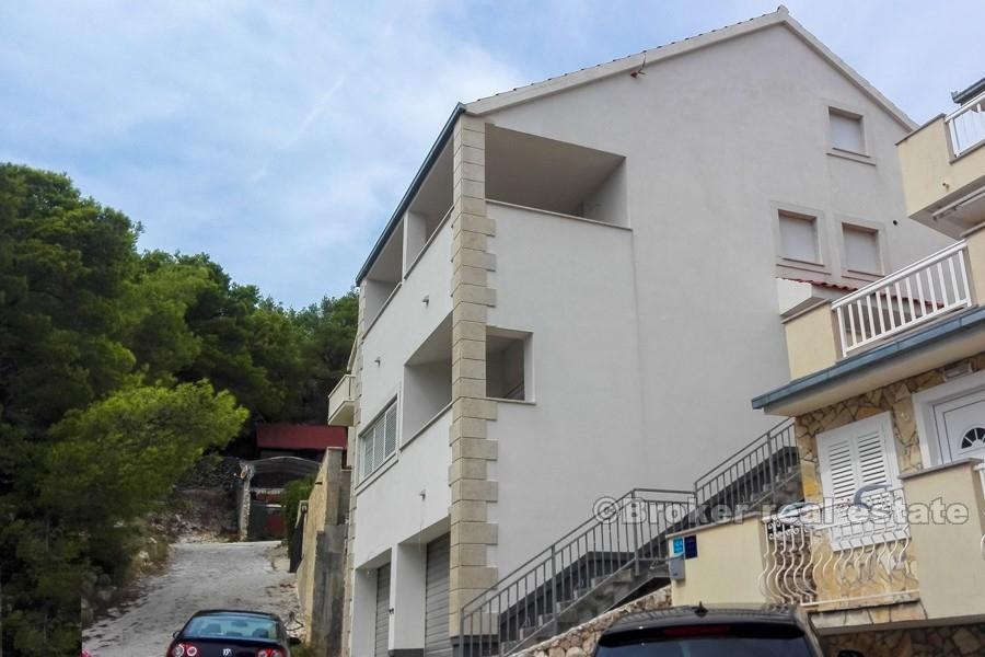 Samostojeća kuća u prvom redu do mora, na prodaju