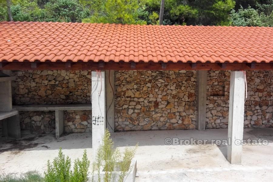 Samostojeća kuća u prvom redu do mora, na prodaju