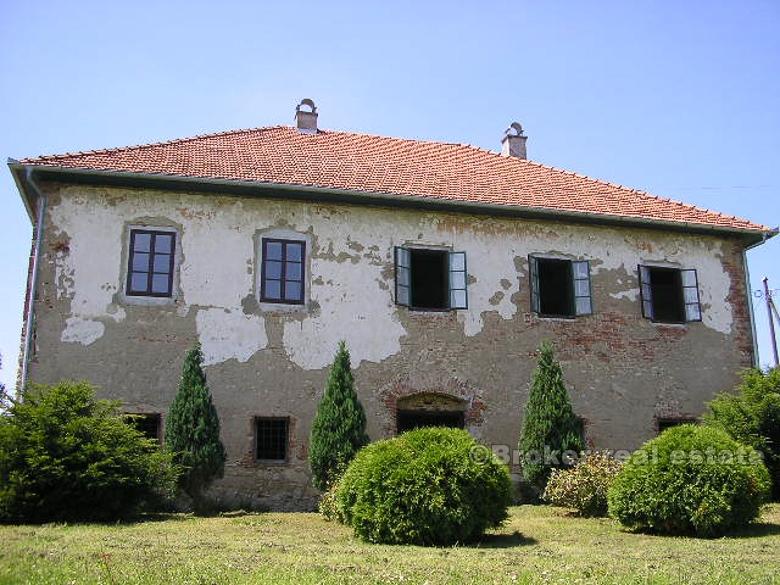 Dům na jedinečném místě, k prodeji