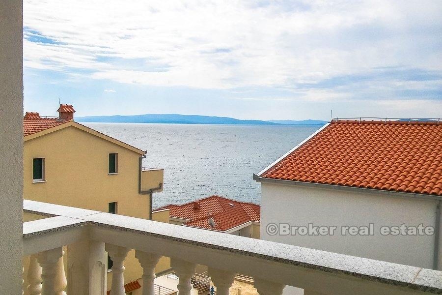 Deux propriétés près de la mer, à vendre