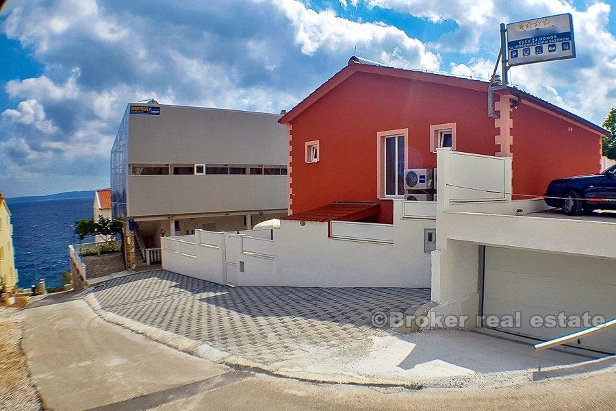 Deux propriétés près de la mer, à vendre