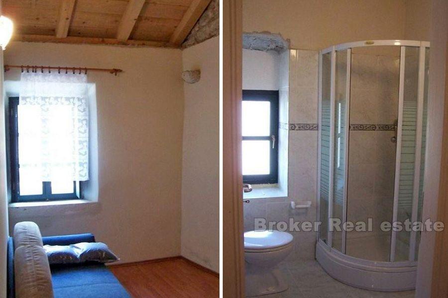 Renovert hus i en liten landsby, til salgs