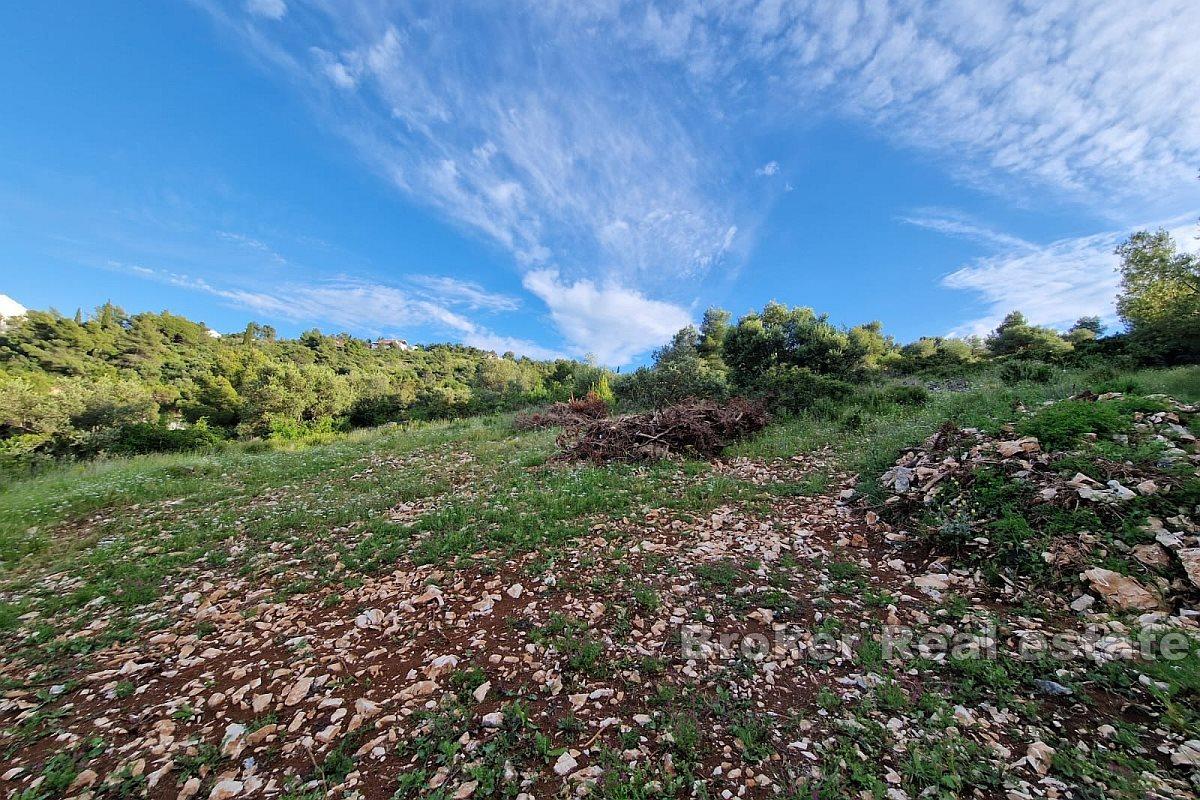 Terrain constructible avec vue mer situé sur Ciovo