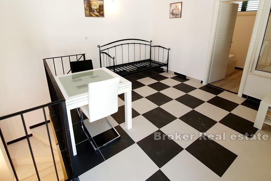 Renovierte Büroflächen - Wohnung