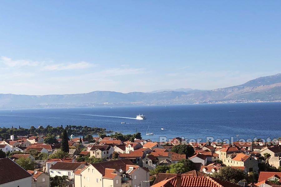 Bilocale con vista mare