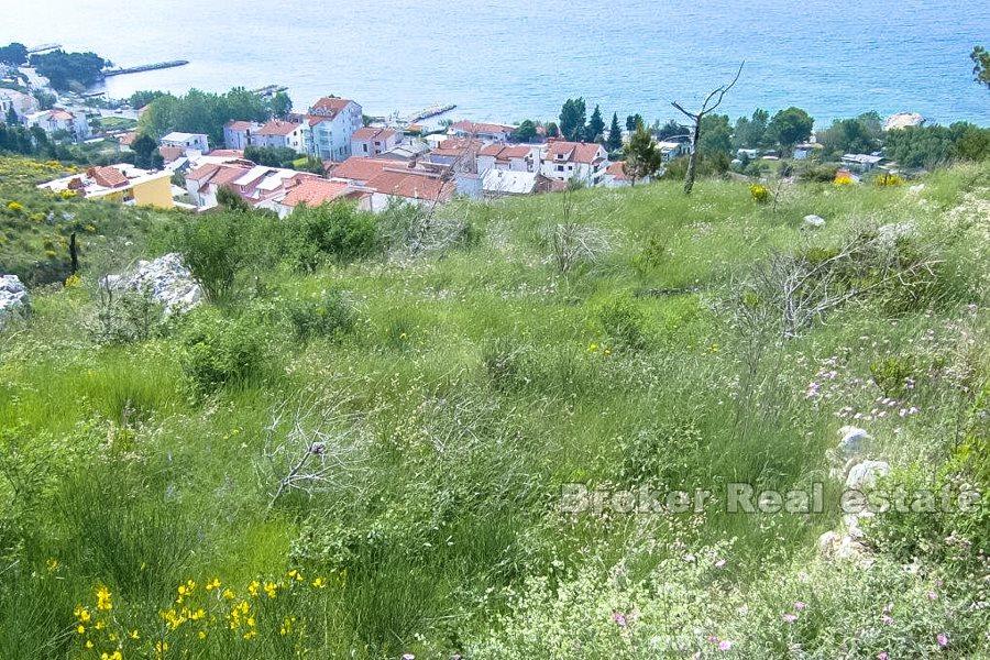 Terreno edificabile con vista mare in vendita