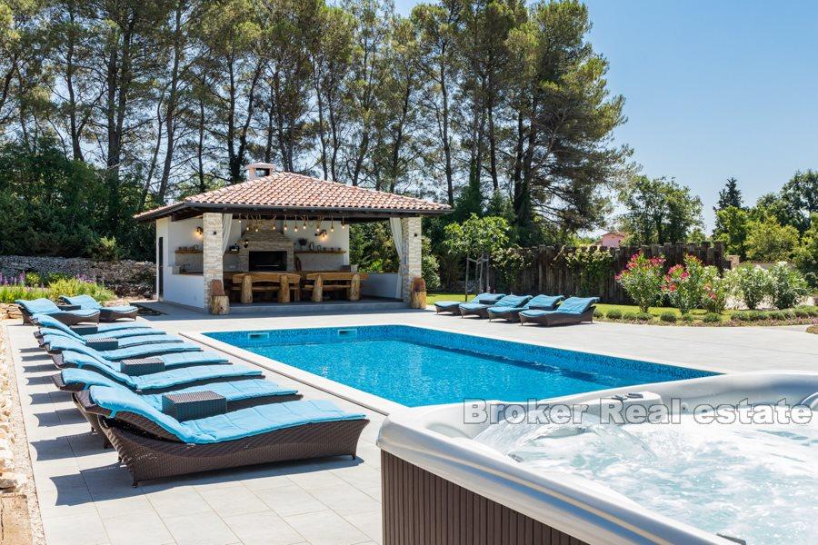 Attractive villa with pool