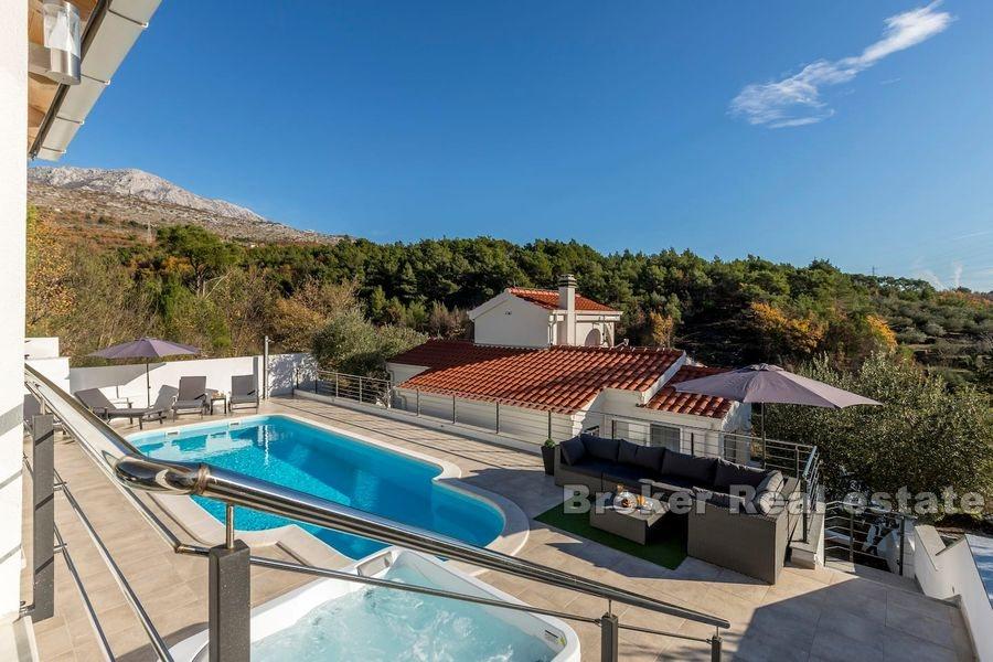 Moderne Villa mit Pool