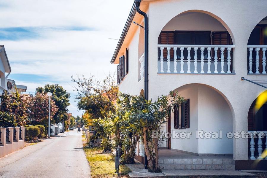 Maison avec jardin près de la mer