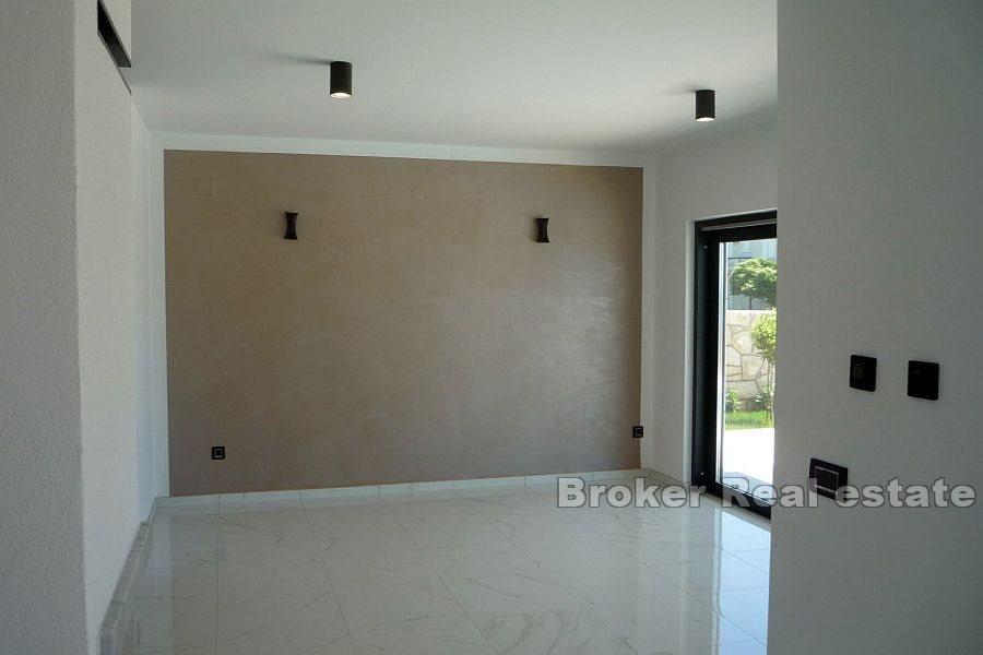Two attractive villas with sea view