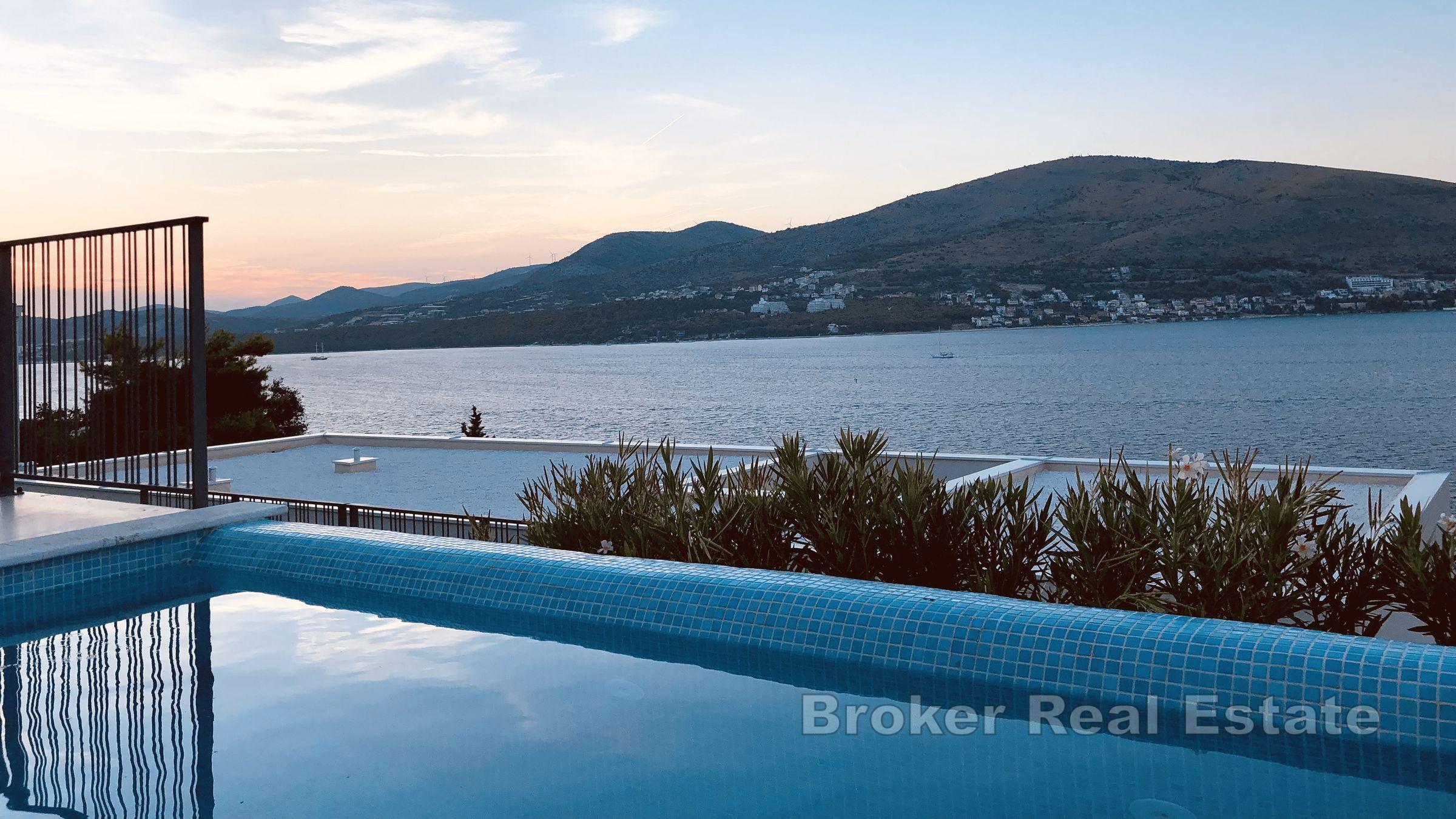 Villa mit Pool in Strandnähe