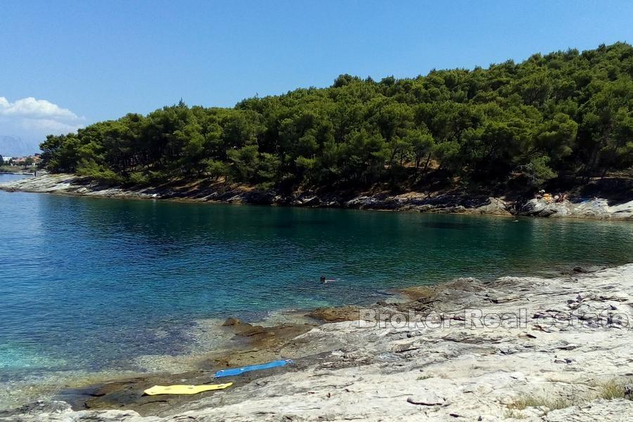 Agricultural land plot close to the sea
