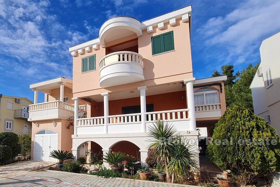 Apartmánový dům u moře