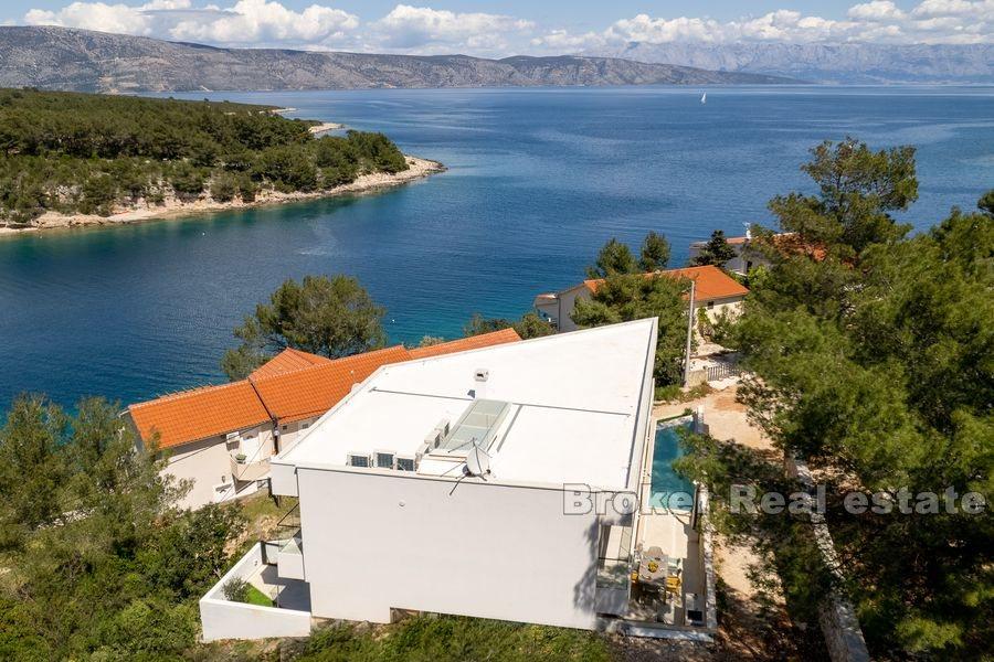 Modern villa med pool