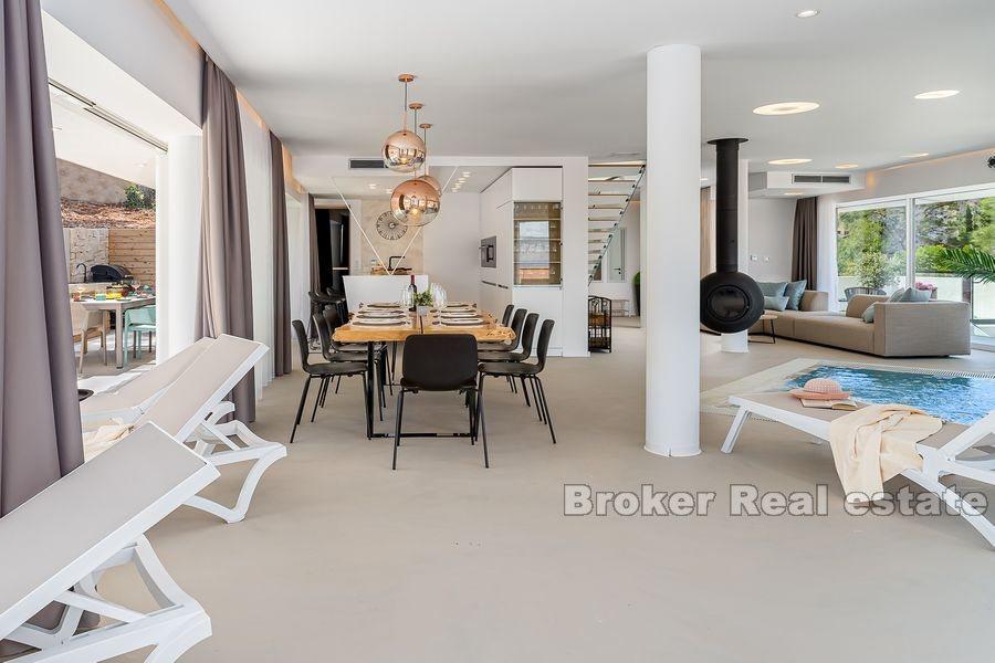 Modern villa med pool