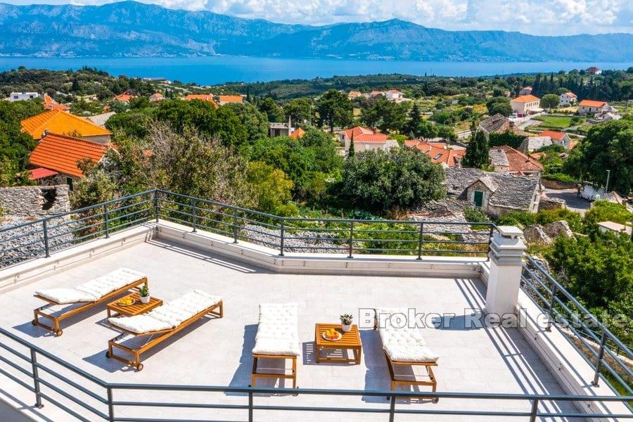 Villa mit Meerblick und Swimmingpool