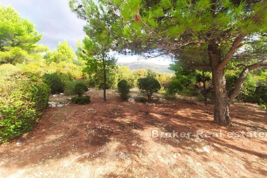 Spacious building plot with sea view