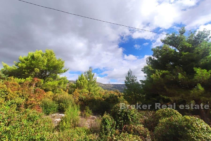 Spacious building plot with sea view