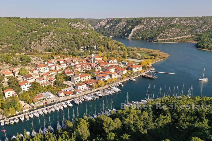 Hotel 40m from the sea