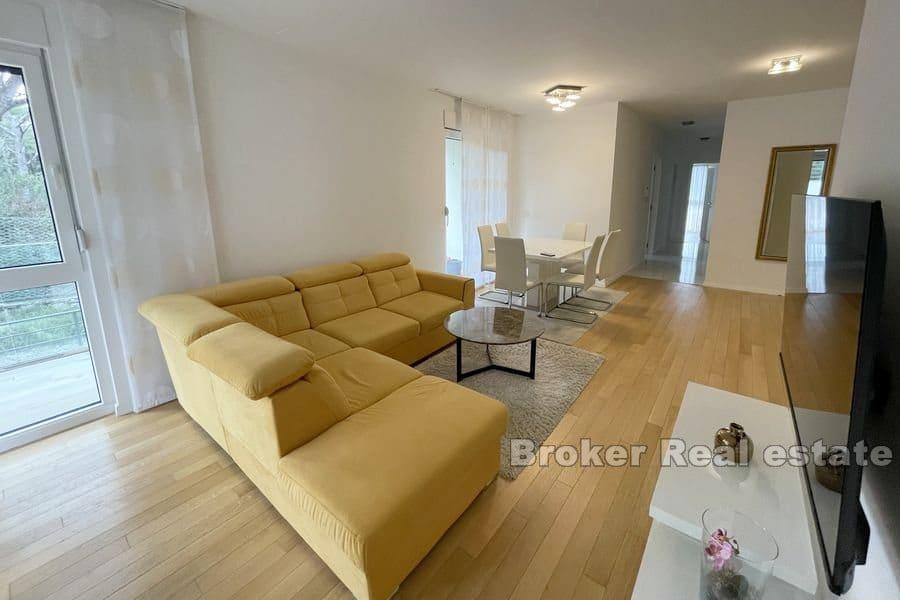 Marjan, Dreizimmerwohnung