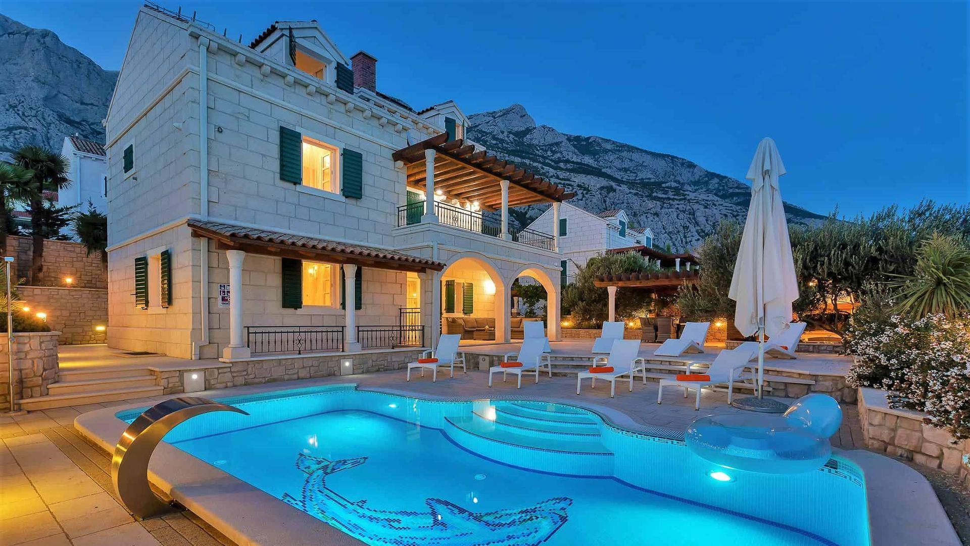 Luxusvilla mit Meerblick