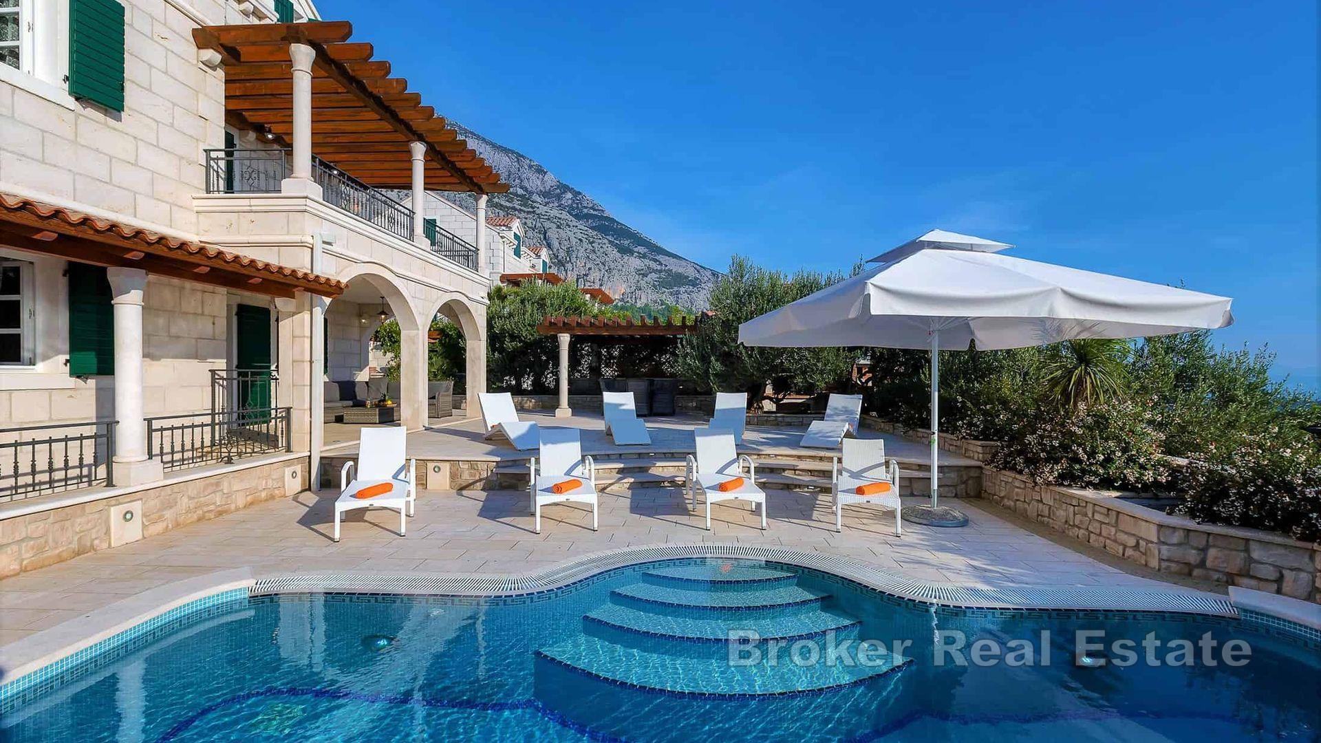 Luxusvilla mit Meerblick