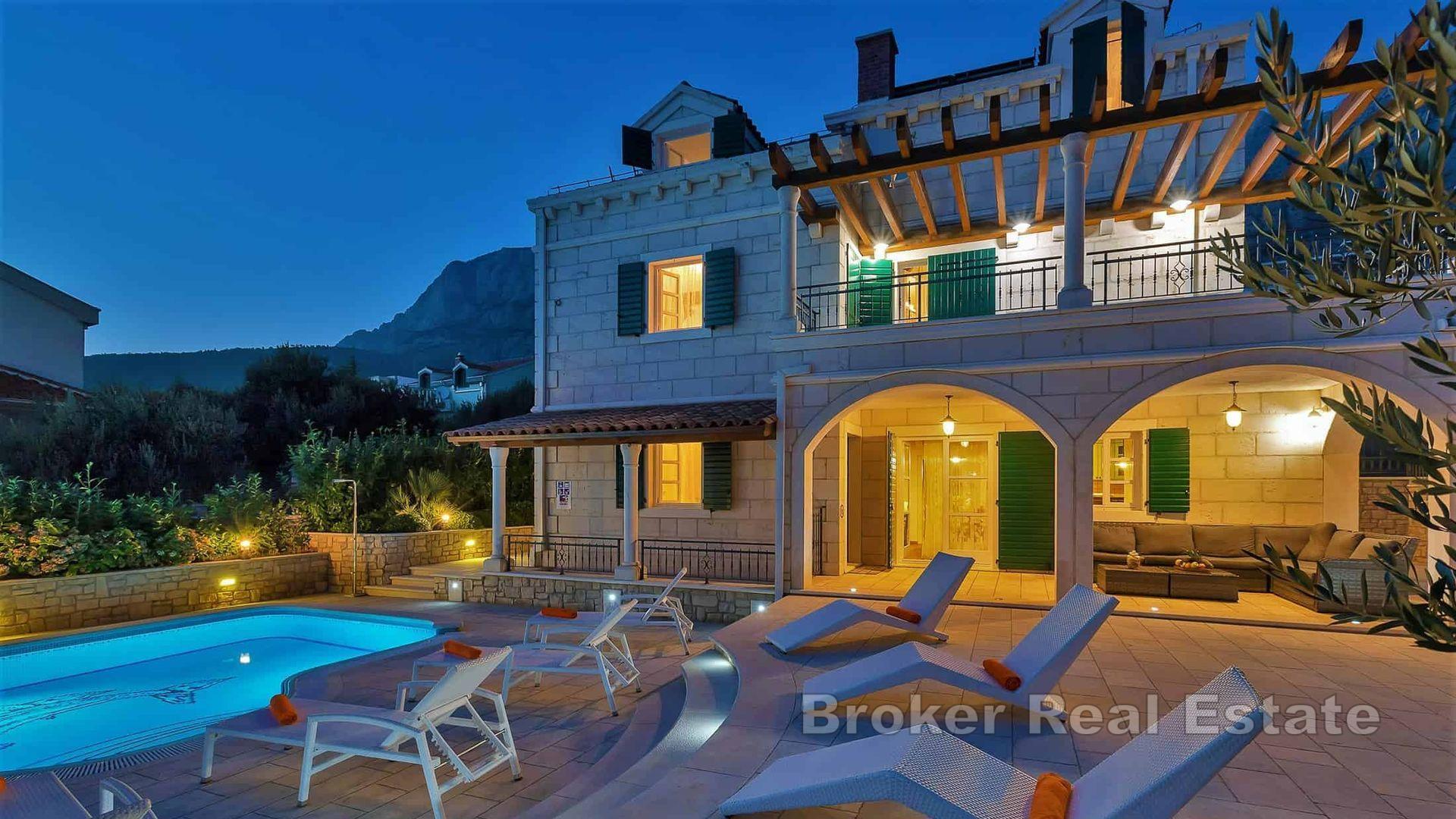 Luxusvilla mit Meerblick