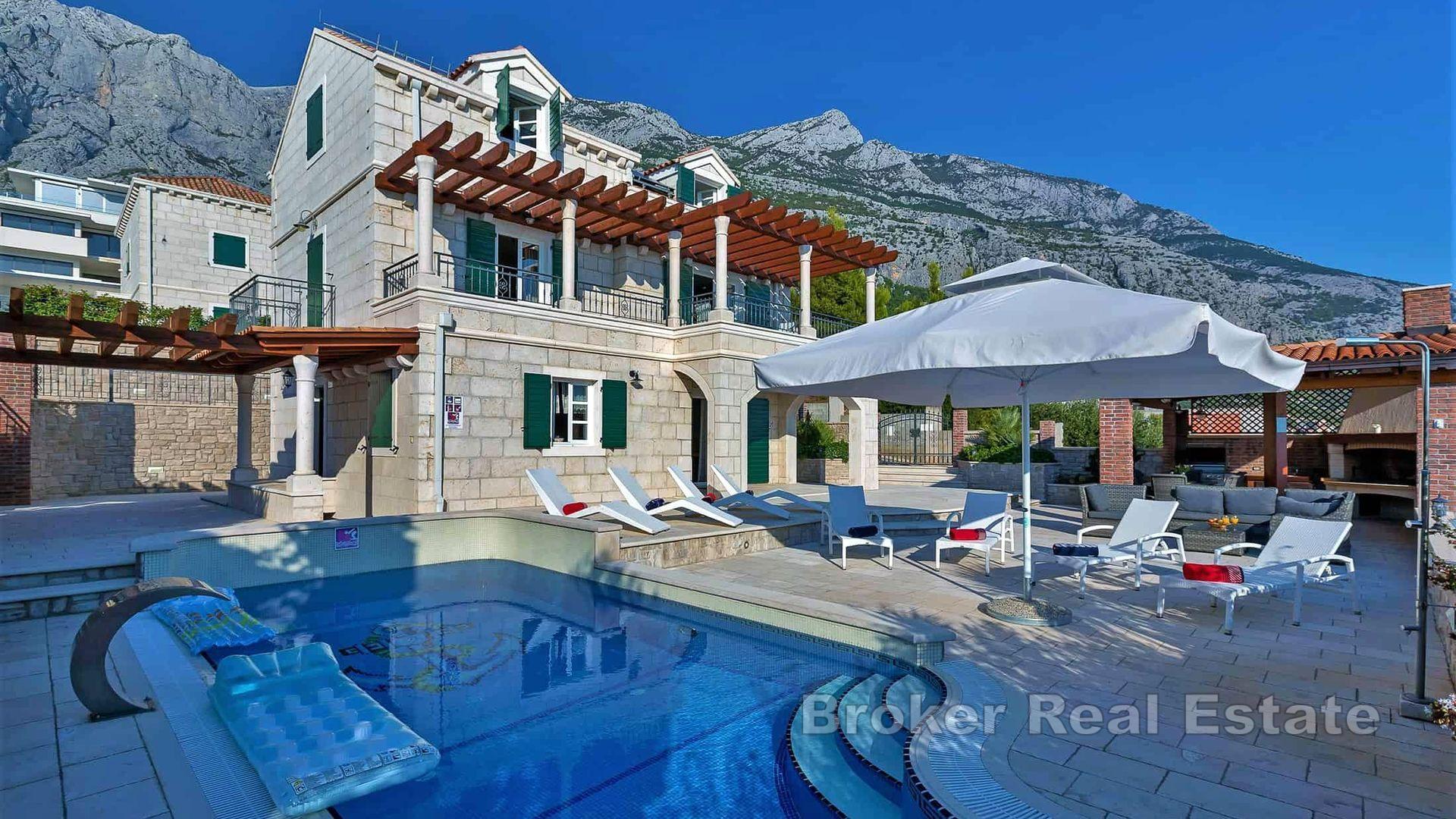 Luxusvilla mit Meerblick