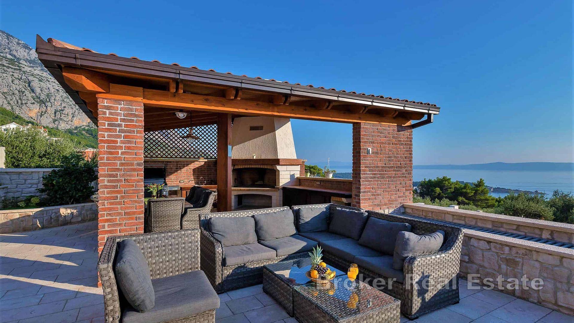 Luxusvilla mit Meerblick