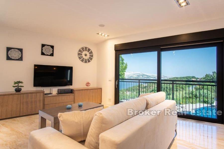 Luxusvilla mit Meerblick