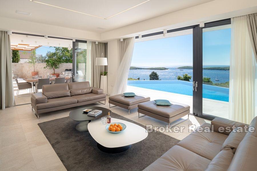 Bella villa con vista mare
