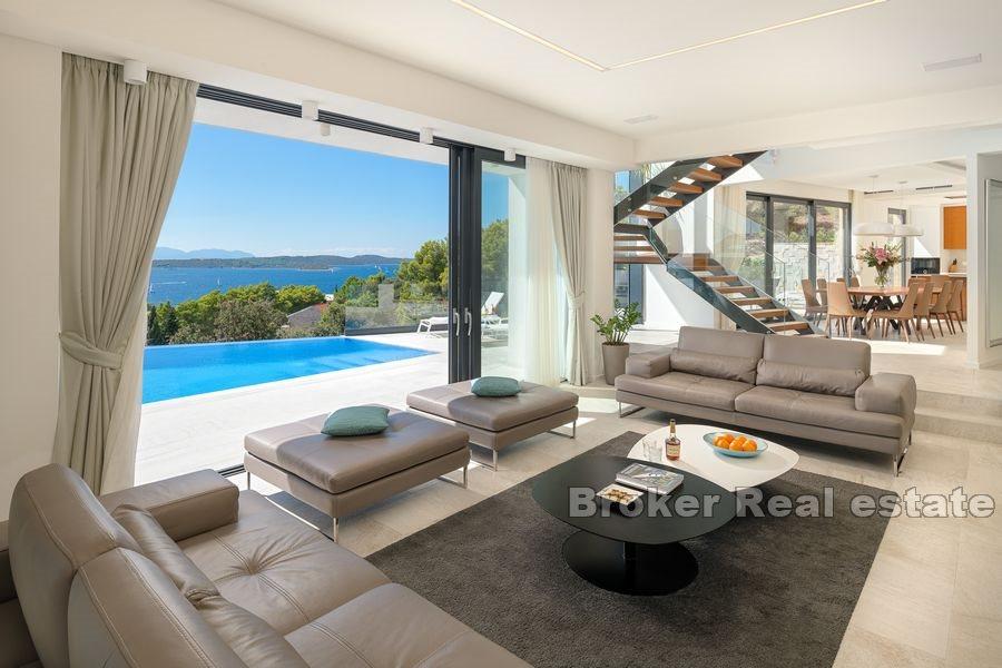 Bella villa con vista mare