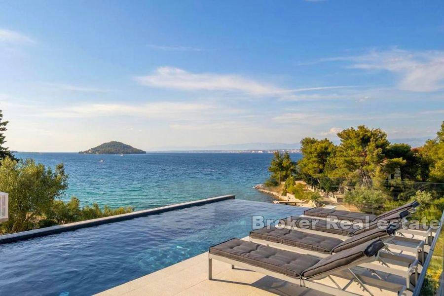 Moderne Villa am Meer