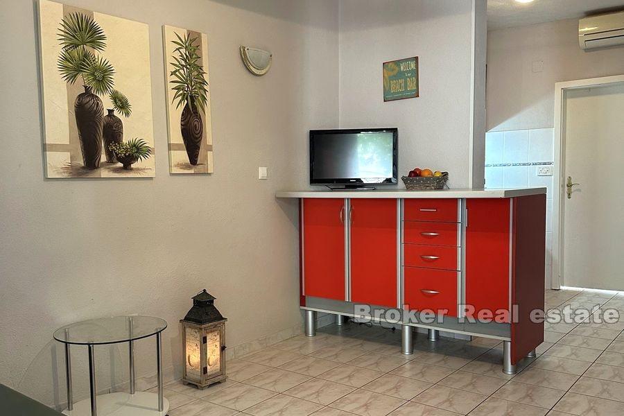 Apartament z basenem blisko morza