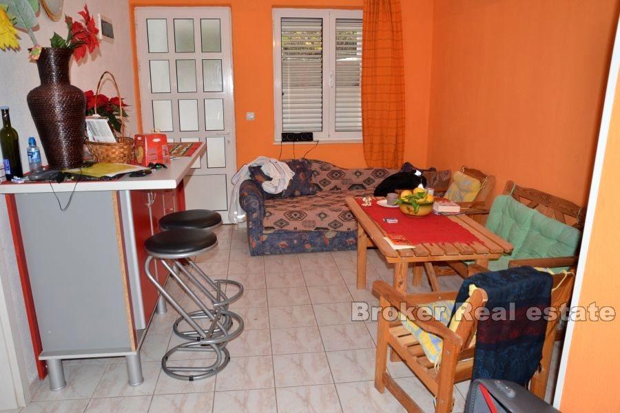 Apartament z basenem blisko morza