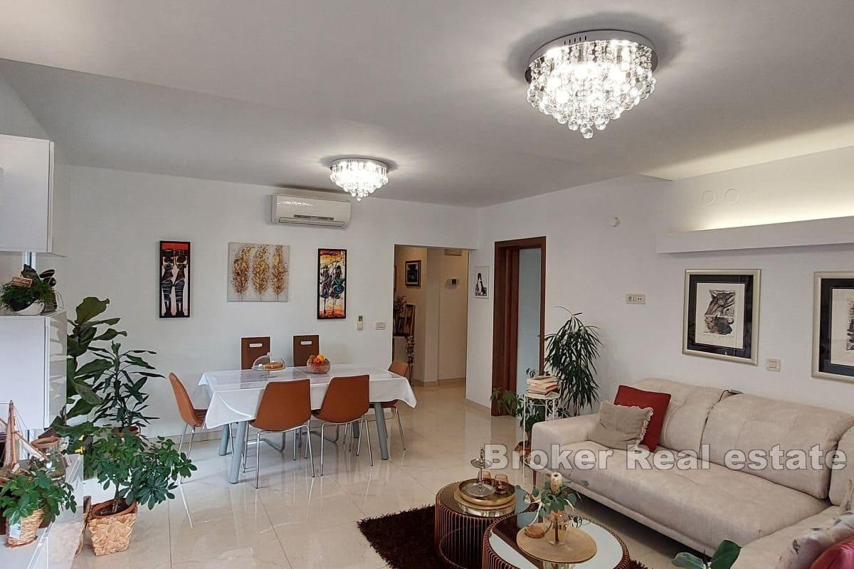 Apartmán první řada k moři s výhledem na moře