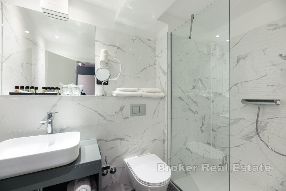 Moderne hotell med en etablert virksomhet