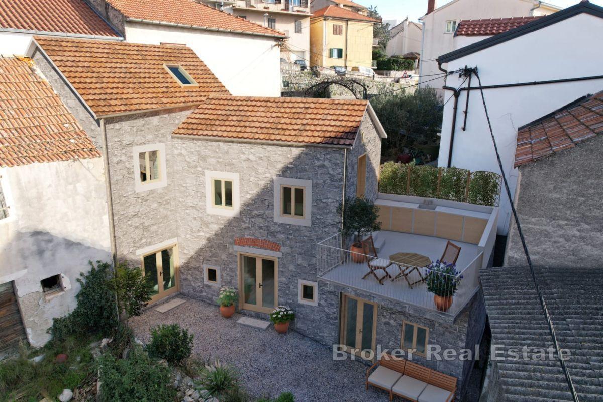 Maison en pierre avec projet de rénovation