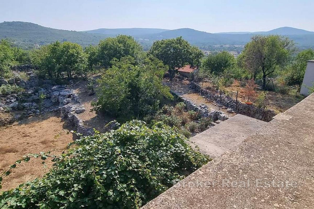 Terreno edificabile in posizione pittoresca