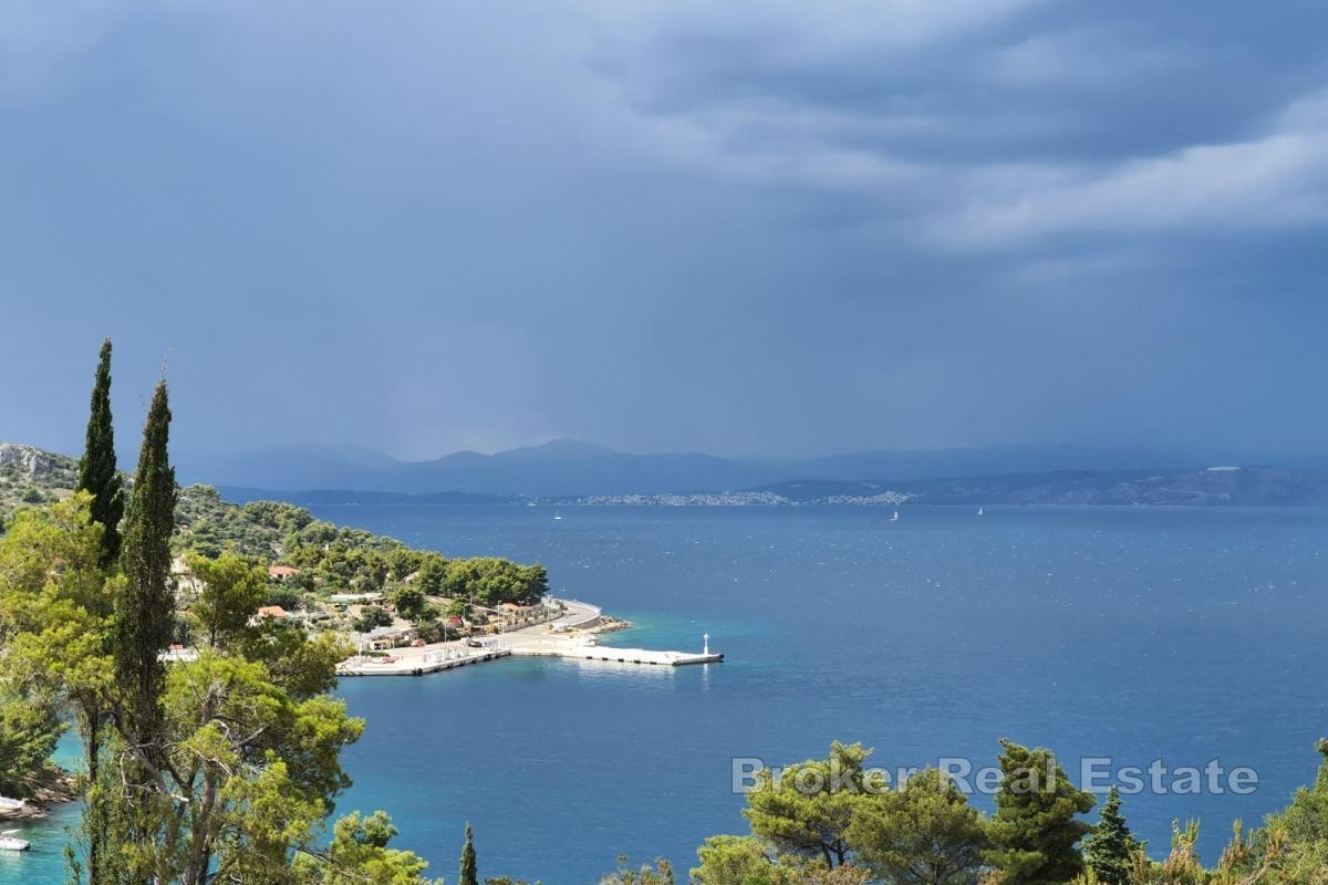 Villa a due piani con vista mare