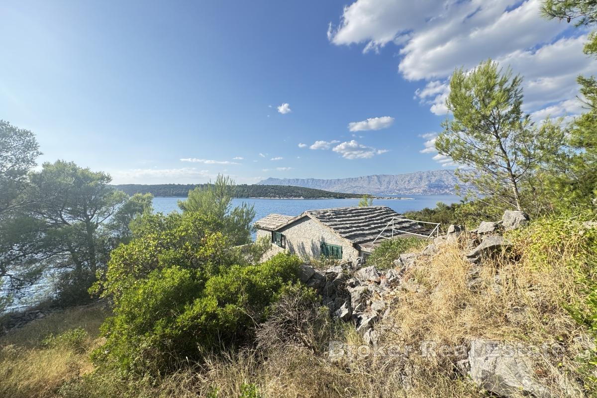 Terrain constructible légalisé, en première ligne de mer